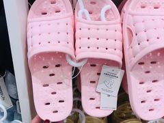 -名创优品(江南新地店)