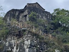 -高荡千年布依古寨旅游景区