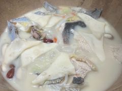 -滇香肴·云南菜蒸汽石锅鱼(云南北路店)
