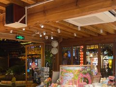 -猫的天空之城概念书店(丽江古城饮玉巷店)