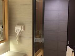 -全季酒店(上海金桥路地铁站店)