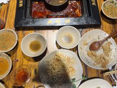 -老牌坊云南鱼豆花火锅(爱建店)