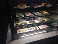 面包甜点陈列柜-麦当劳(宝山大厦店)