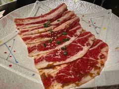 -山川小町·极番烧肉(新地假日广场店)