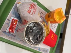 -麦当劳(上海虹桥站30B检票口楼上)
