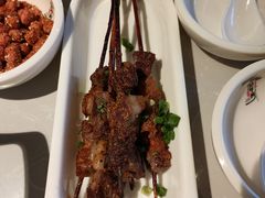 红柳枝碳烤牛肉串-俏牛哥鲜牛肉牛肆馆(重庆天地店)