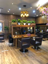 -红人馆造型世爵国际