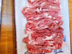 -毛辣果·贵州红酸汤牛肉火锅(西单店)