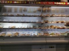-马路边边串串香(苗栗路店)