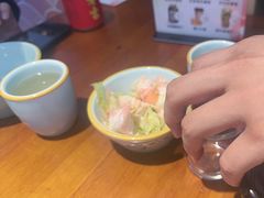 -休记光头香辣蟹干锅(绵竹店)