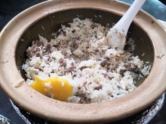 窝蛋牛肉饼煲仔饭-红星光发煲仔饭(文海店)