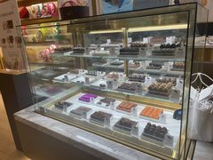 面包甜点陈列柜-GODIVA(万象城店)