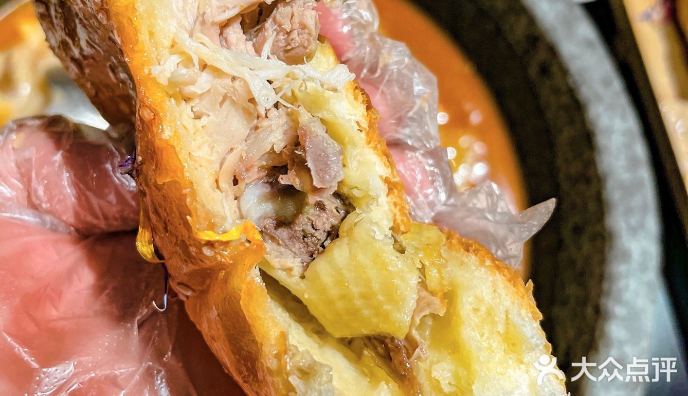 答应我，新年一定要带小朋友来吃的面包🐔