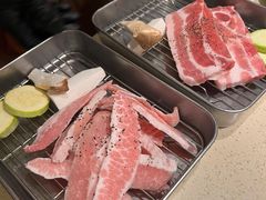 -蚂蚁洞·烤肉大营地(上海静安大悦城店)