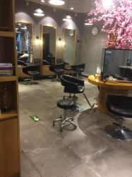 -时尚殿堂明星门店