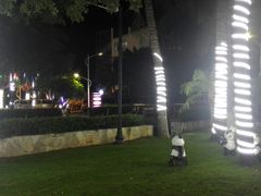 -亚龙湾亚泰商业街