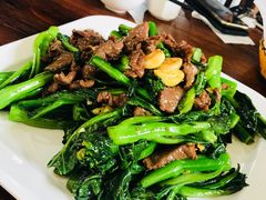 牛肉炒芥蓝-石岐乳鸽村(桥观坊南四巷店)