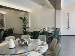 -何适山庄 ·可团建(水长城P2停车场店)