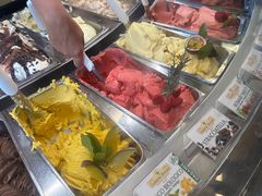-Gelateria Dondoli