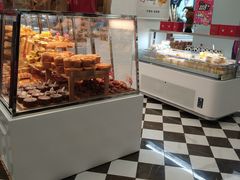 面包甜点陈列柜-味多美(江桥万达店)