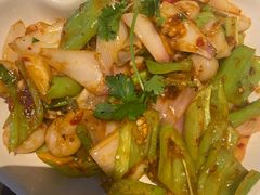 -大头虾越式风味餐厅(光明广场店)