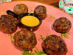 荷兰肉丸-SISTERS BAR RESTAURANT川意酒馆(嘉善老市H楼店)