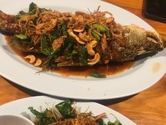 泰式酸甜香茅鲈鱼-Ruam Saep Yok Khok Som Tam