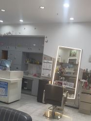 -吉艺心专业美发造型