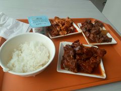 -陆家嘴金融服务广场