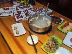 -养牛邓·潮汕牛肉海鲜自助火锅(广州店)