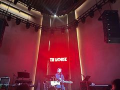 -TZ House音乐现场(来福士中心店)