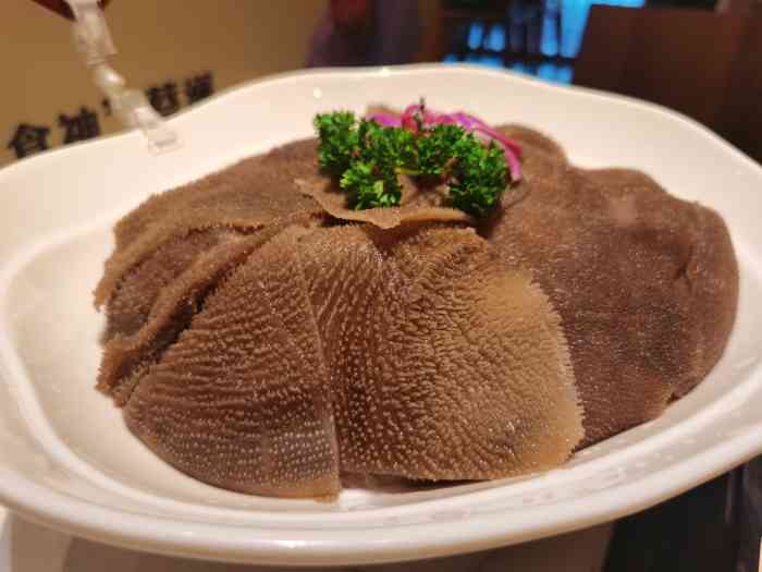 巴奴毛肚火锅(国贸360店)-"喝了五碗菌汤呢,小哥哥服务也很好,菜品很.