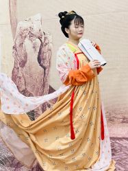 -盘子女人坊生日照·摄影馆(华强店)