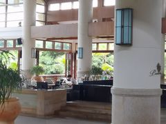 -亚龙湾喜来登·美景台大堂吧
