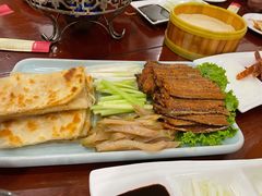 烙饼卷带鱼-北平小馆·烤鸭·家常菜(磨房北里店)