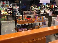 -茶理宜世(岭南站NOVA店)