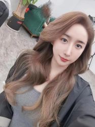 -MODEL'S HAIR