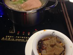 -唯爱KTV聚会餐厅(仙林东城汇店)