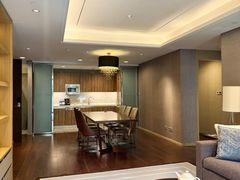 -衡山路(地铁站)