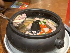 -老滇山寨•云南特色菜•地方菜•民族风情歌舞表演(金碧店)