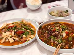 -犇逸·乐山跷脚牛肉·四川现炒(览海店)
