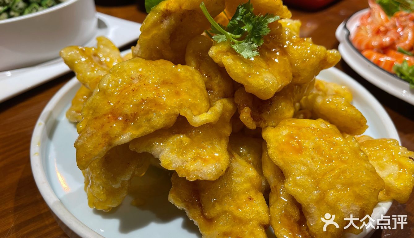 江南风格，小孩子吃完都自己看鱼看水去了