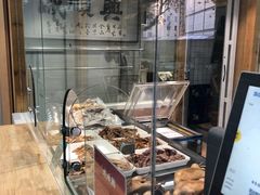 面包甜点陈列柜-戚顺兴盐水鸭(新街口明瓦廊店)