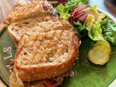 -O'mills Sourdough Bakery&Bistro(永嘉路店)