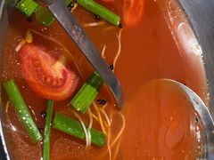 -王奋斗贵州酸汤牛肉火锅