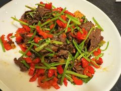 -鱼鲜饭香·招牌汽锅剁椒鱼头王