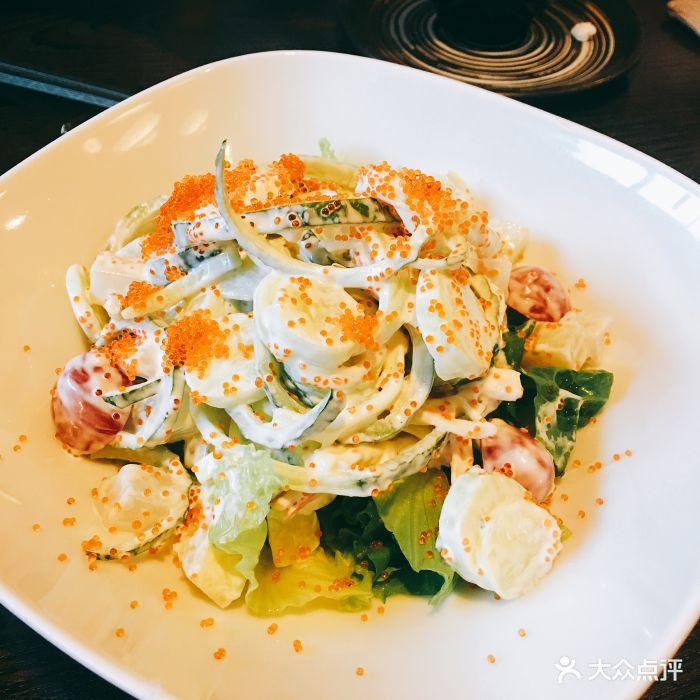 龙酒场日本料理蟹子沙拉图片 