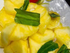 青柠檬拌菠萝-云海肴·汽锅鸡·云南菜(苏州中心店)