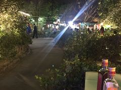 -茅草房·河畔园林火锅
