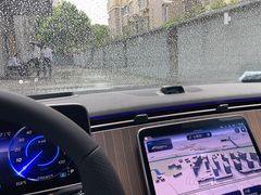 -上海星瀚奔驰4S店(红柳路店)